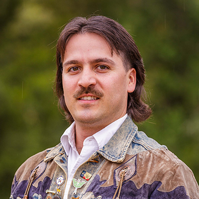 Alexander Neal headshot